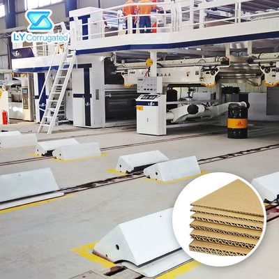 7 σε κυματοειδές πανό γραμμή παραγωγής 2800mm πτυχών λειτουργούσα ταχύτητα 200m/Min